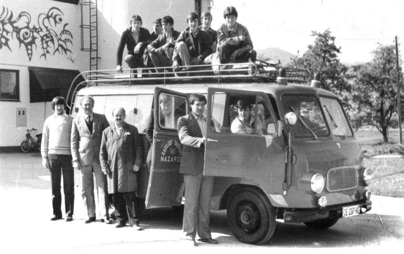 Ustanovitev ob avtu
